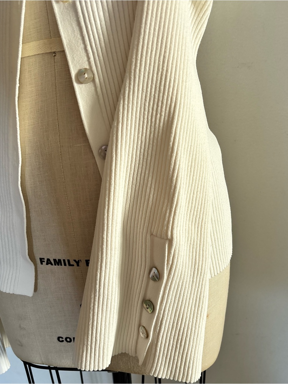 Le ORE Rimini Ribbed Cream Mother Pearl Button Up Cardigan - Picture 7 of 8